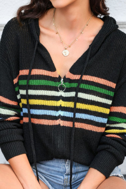 Gestreifter Strickjacke mit Kapuze und Reißverschluss