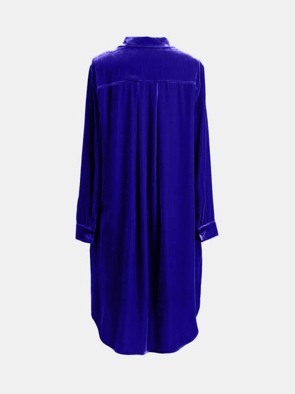 Knielanges Kleid mit langen Ärmeln und Knopfleiste