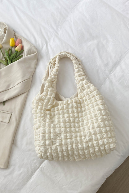 Große Handtasche aus gerüschtem Polyester