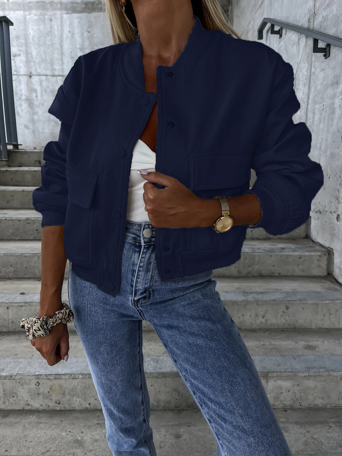 Jacke mit Baseballkragen und überschnittenen Schultern