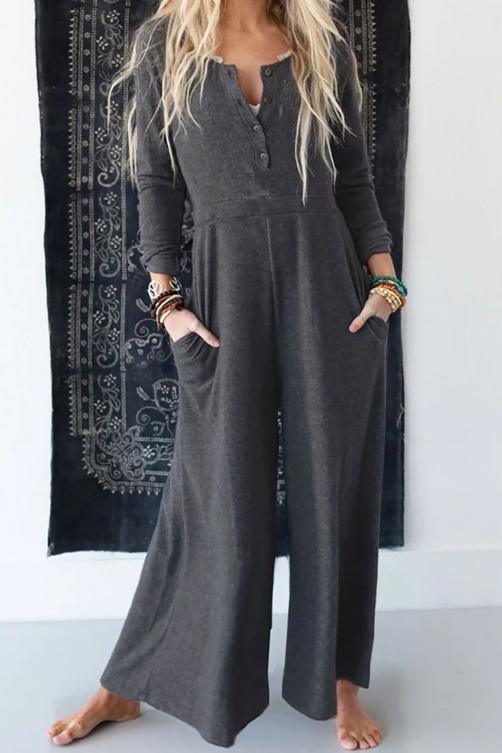 Jumpsuit mit weitem Bein und langen Ärmeln und Taschen