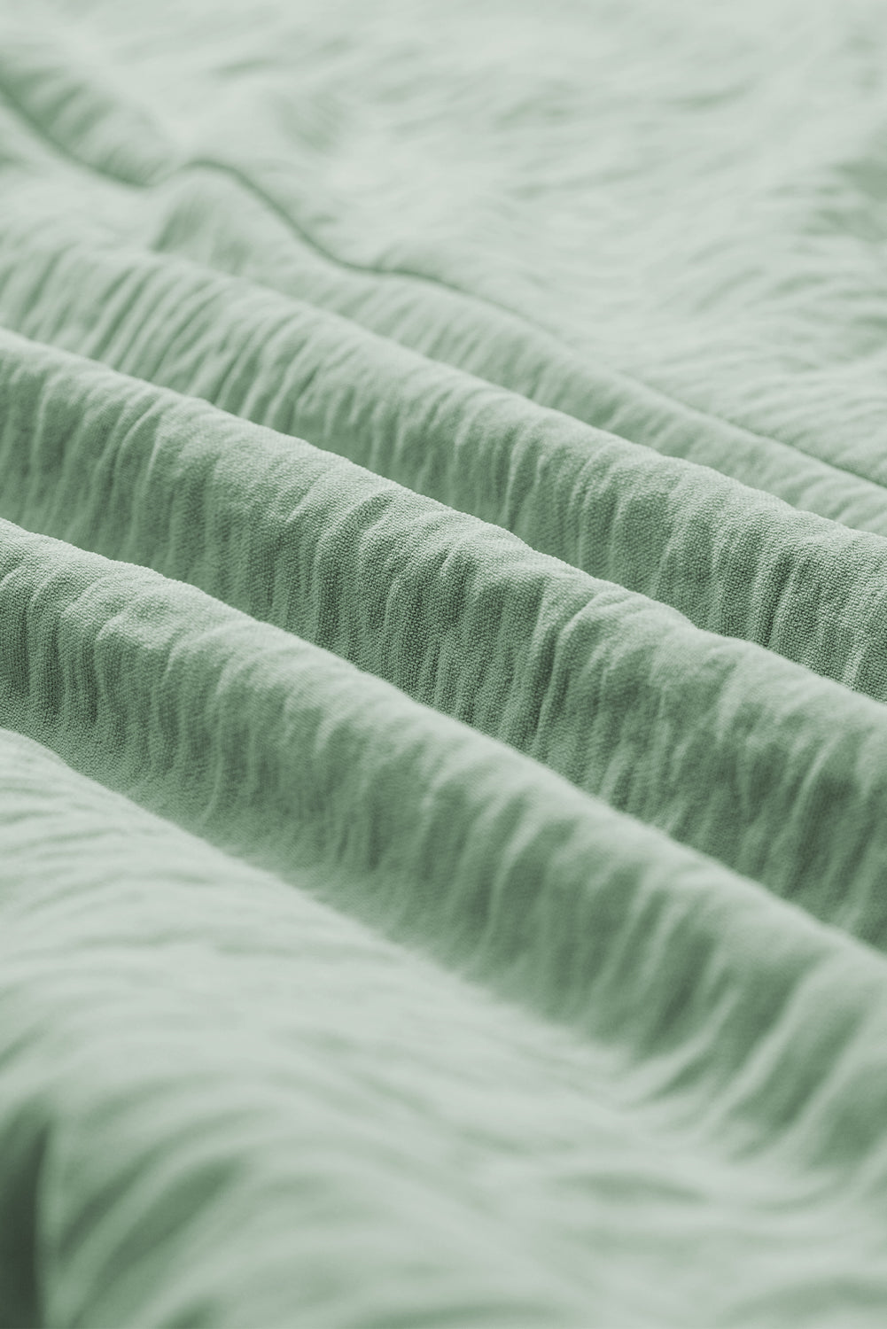 Strampler mit halbhohem Kragen und Knopfleiste