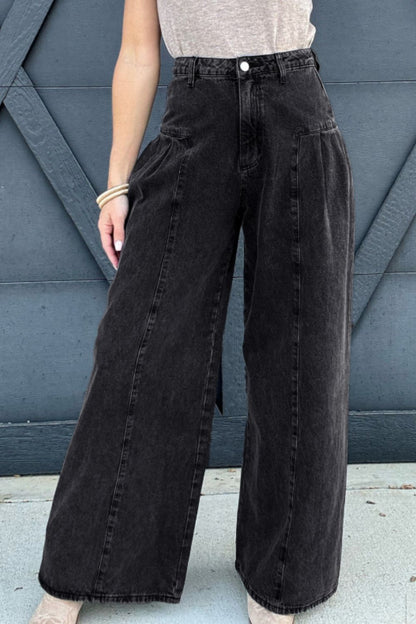 Jeans mit hohem Bund und weitem Bein und Taschen