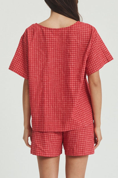 Set aus kariertem, gebundenem Kurzarm-Oberteil mit U-Ausschnitt und Shorts mit Kordelzug