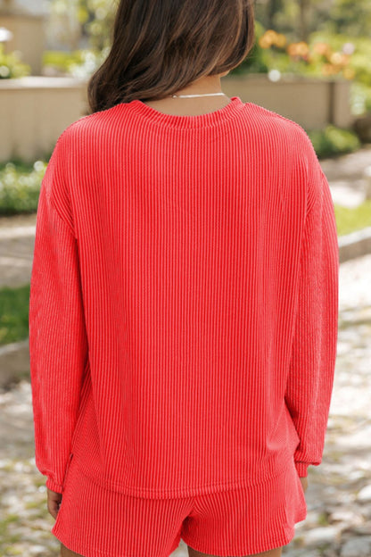 Set aus langärmligem Top und Shorts mit Rundhalsausschnitt und Paillettenherz