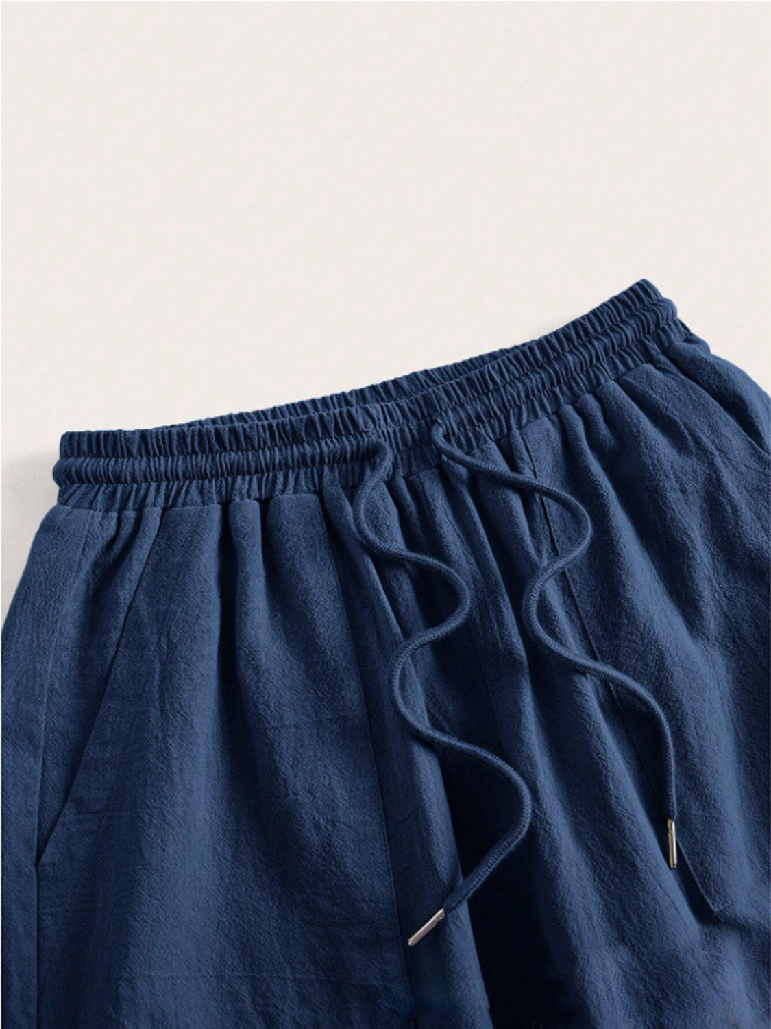 Hose mit weitem Bein und Kordelzug