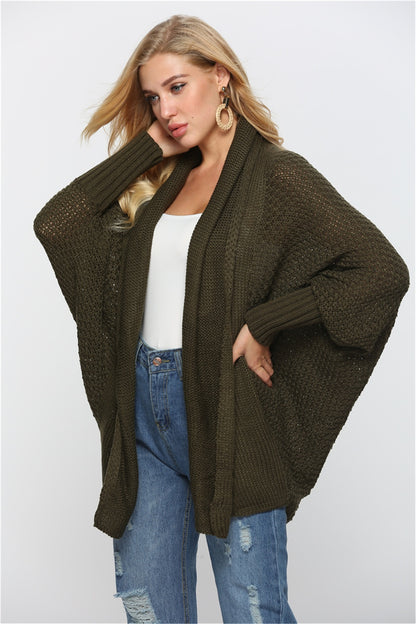 Strickjacke mit offenen Fledermausärmeln vorne
