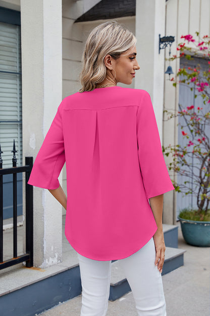 Bluse mit Rüschen, V-Ausschnitt und Dreiviertelärmeln