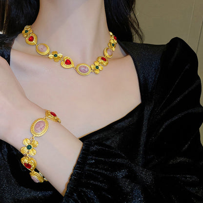 Vintage-Armband mit eingelegtem Strasssteinen aus Kupfer