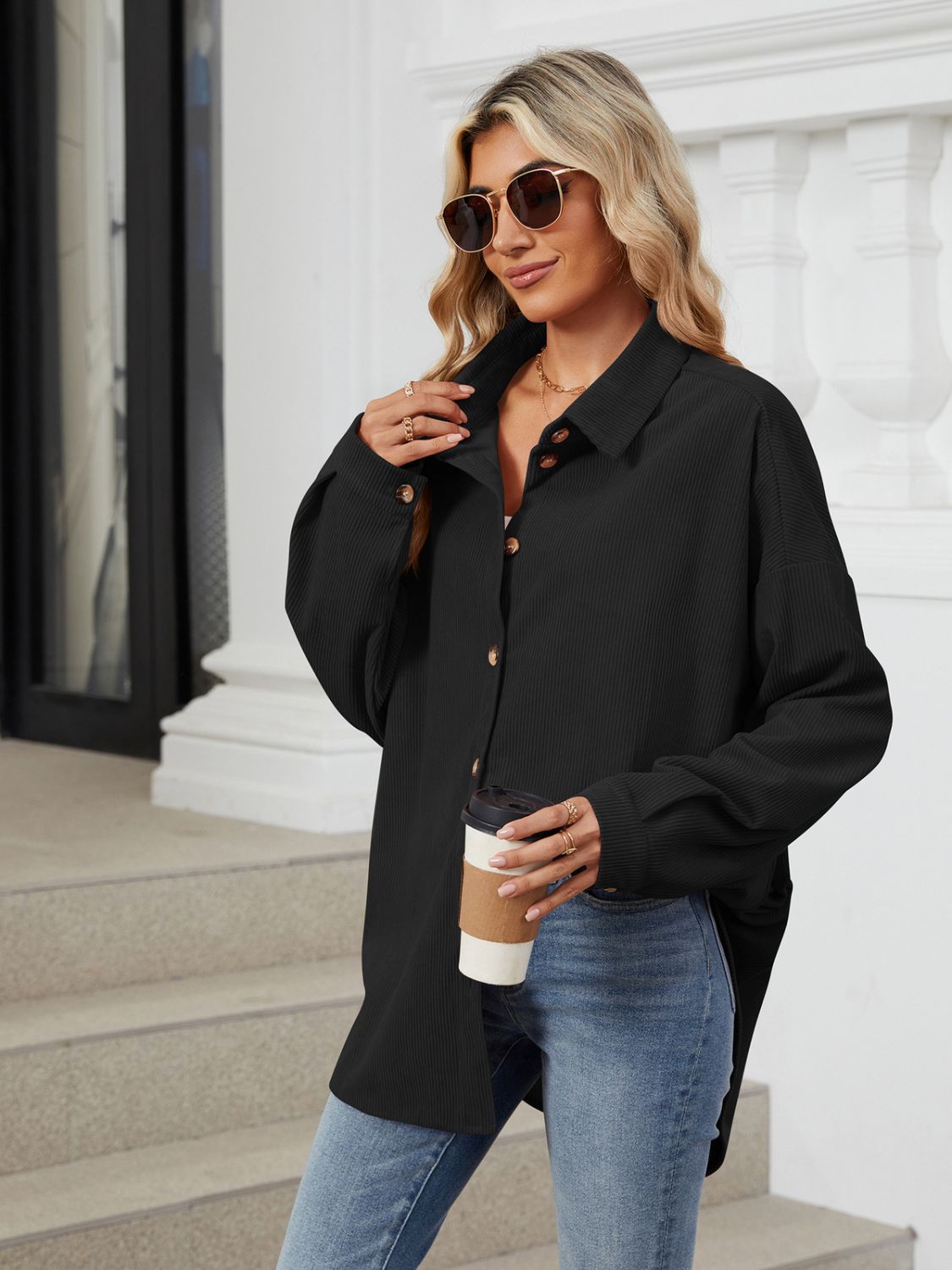 Langarmhemd mit Kragen und überschnittenen Schultern