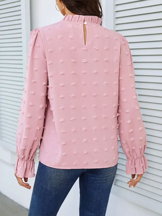 Bluse mit Stehkragen und Volantärmeln und Schweizer Punkten