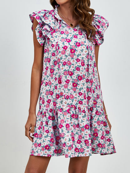 Minikleid mit Blumenmuster und Flügelärmeln