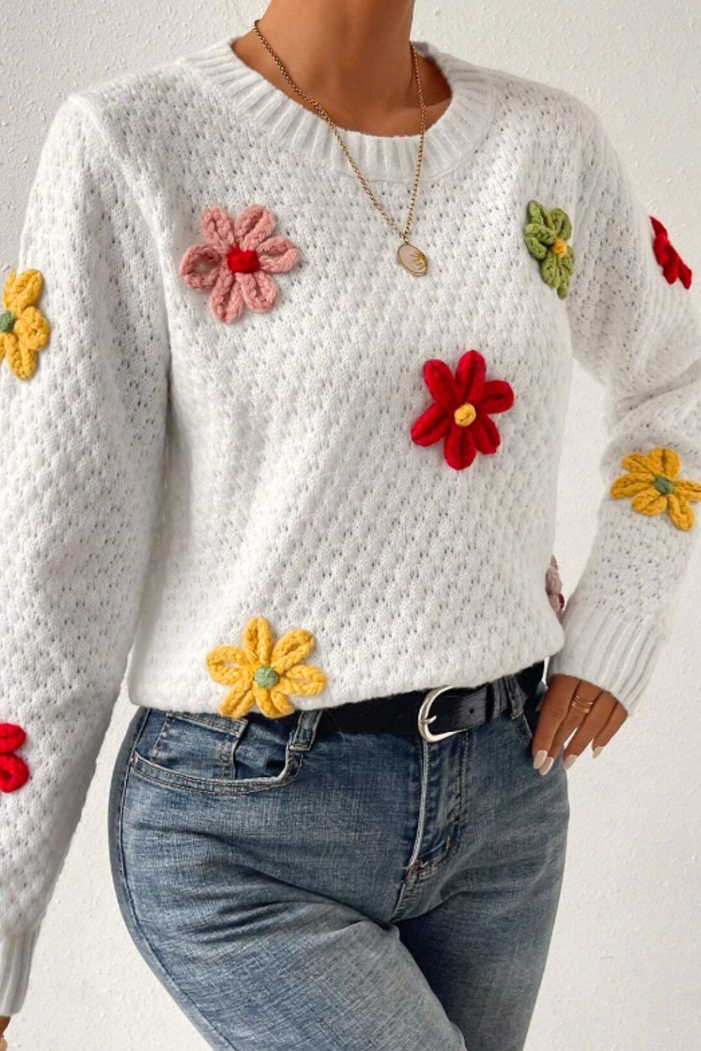 Häkelblumen-Pullover mit Rundhalsausschnitt und langen Ärmeln