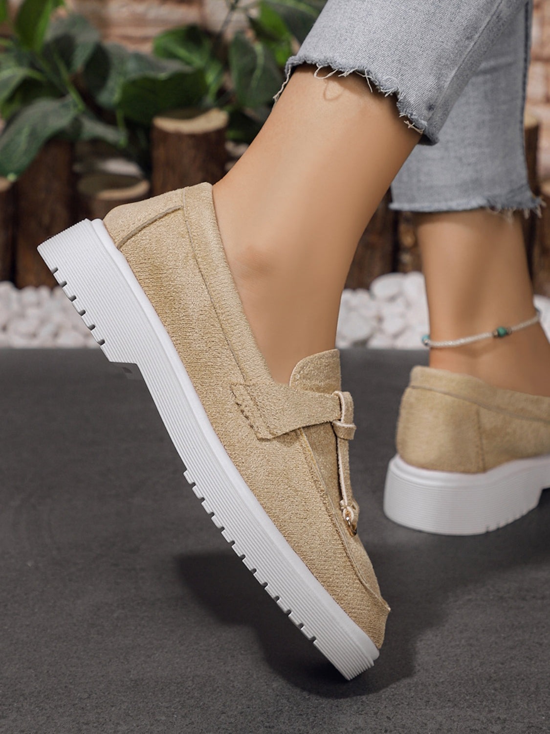 Flache Slipper mit runder Zehenpartie