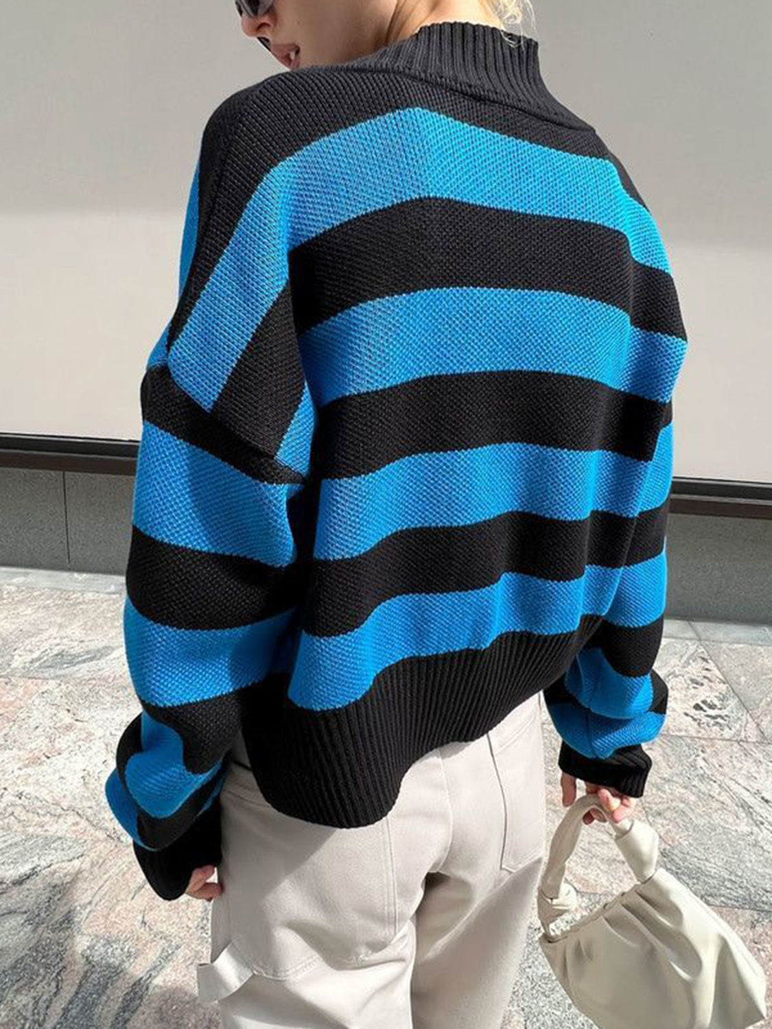 Gestreifter Cardigan mit Button-Down-Kragen und überschnittener Schulter