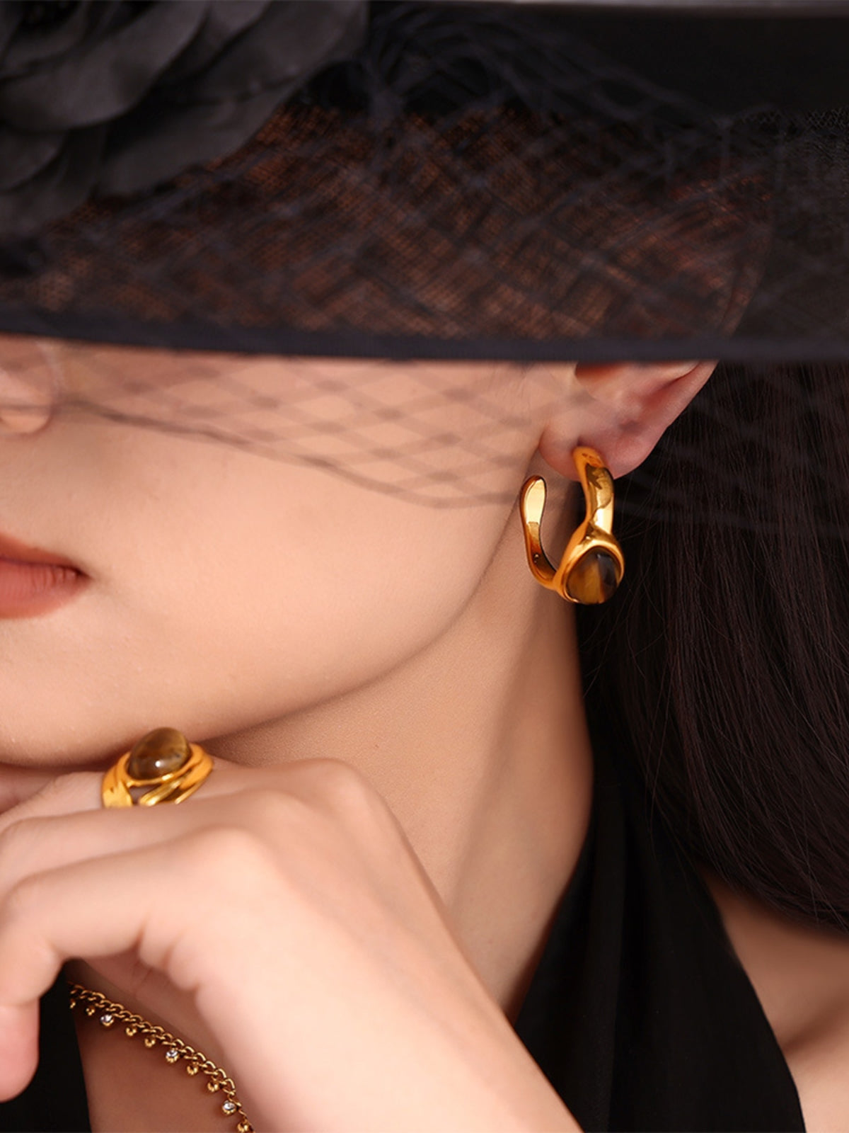 Set aus Tigeritring und C-Creolen aus Edelstahl