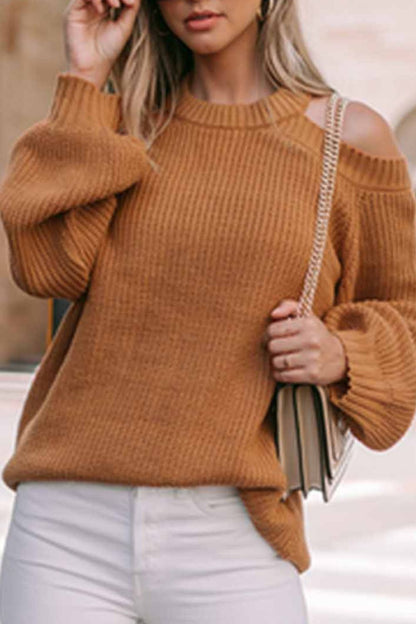 Langärmliger Pullover mit Cut-Outs auf der Rückseite und kalten Schultern