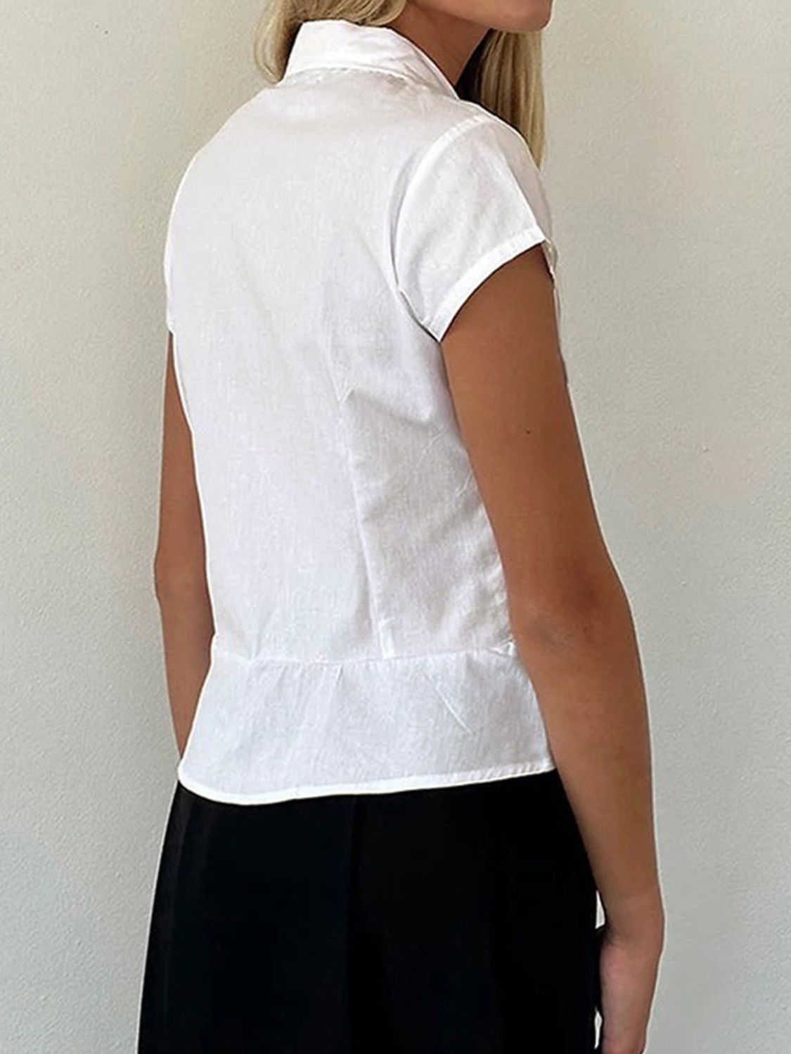 Devine – Kurzärmliges Hemd mit Button-Down-Kragen