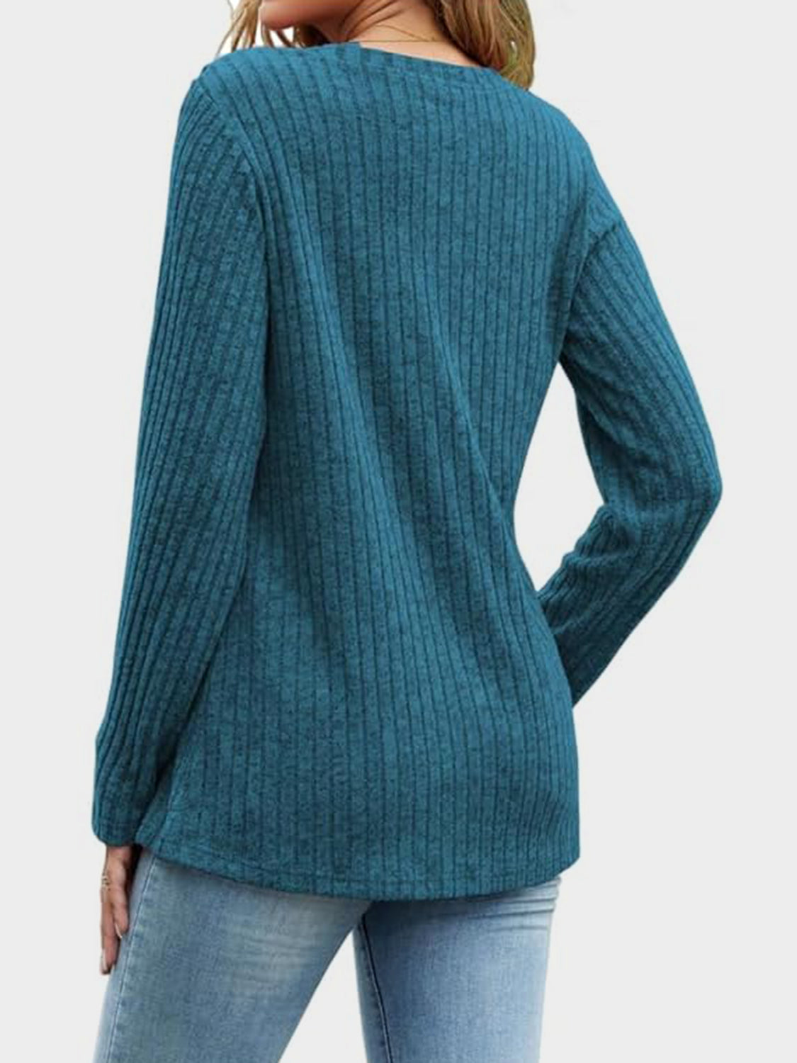 Langärmliges T-Shirt mit V-Ausschnitt