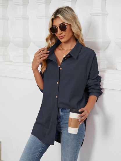 Langarmhemd mit Kragen und überschnittenen Schultern