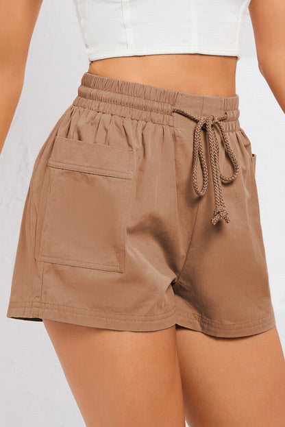 Shorts mit gesmoktem Bund, Kordelzug und Taschen