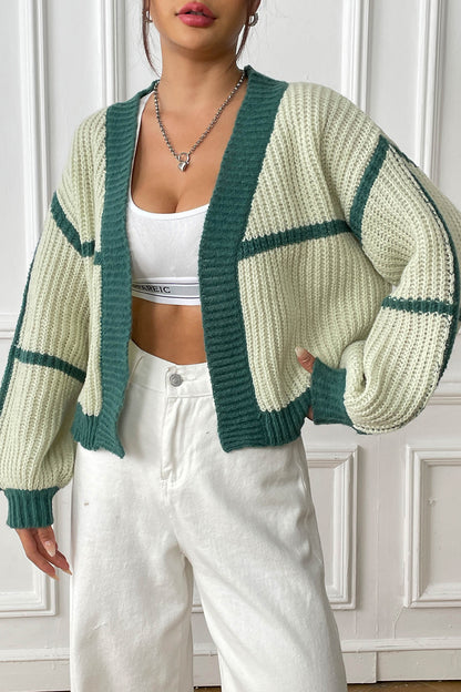 Strickjacke mit kontrastierender Front und langen Ärmeln