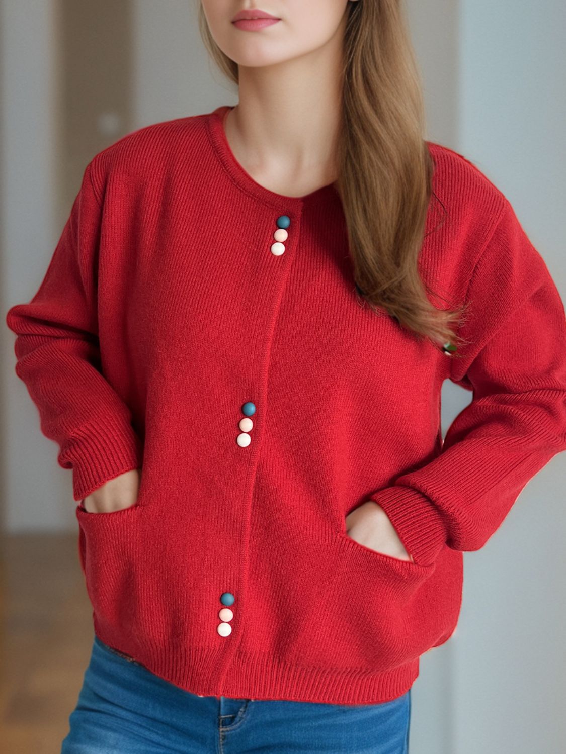 Langärmliger Cardigan mit Knopfleiste und Taschen