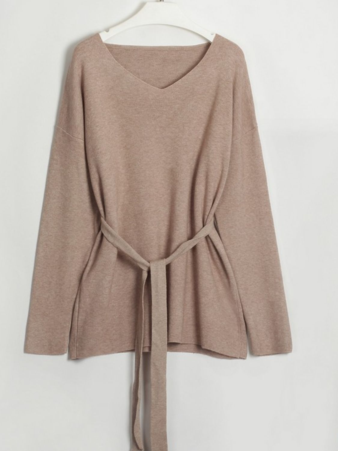 Set aus langärmligem Oberteil mit V-Ausschnitt und Hose mit Kordelzug