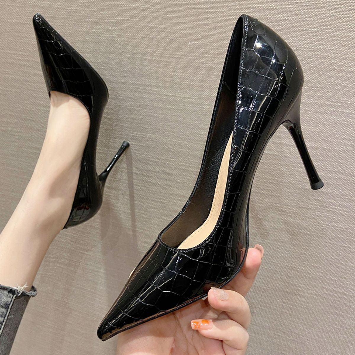 b4edf98b-59a5-4157-aa3c-cdb91424a617-Max