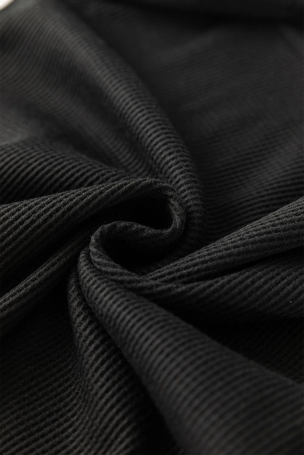 Langärmlige Bluse mit Pailletten und U-Boot-Ausschnitt