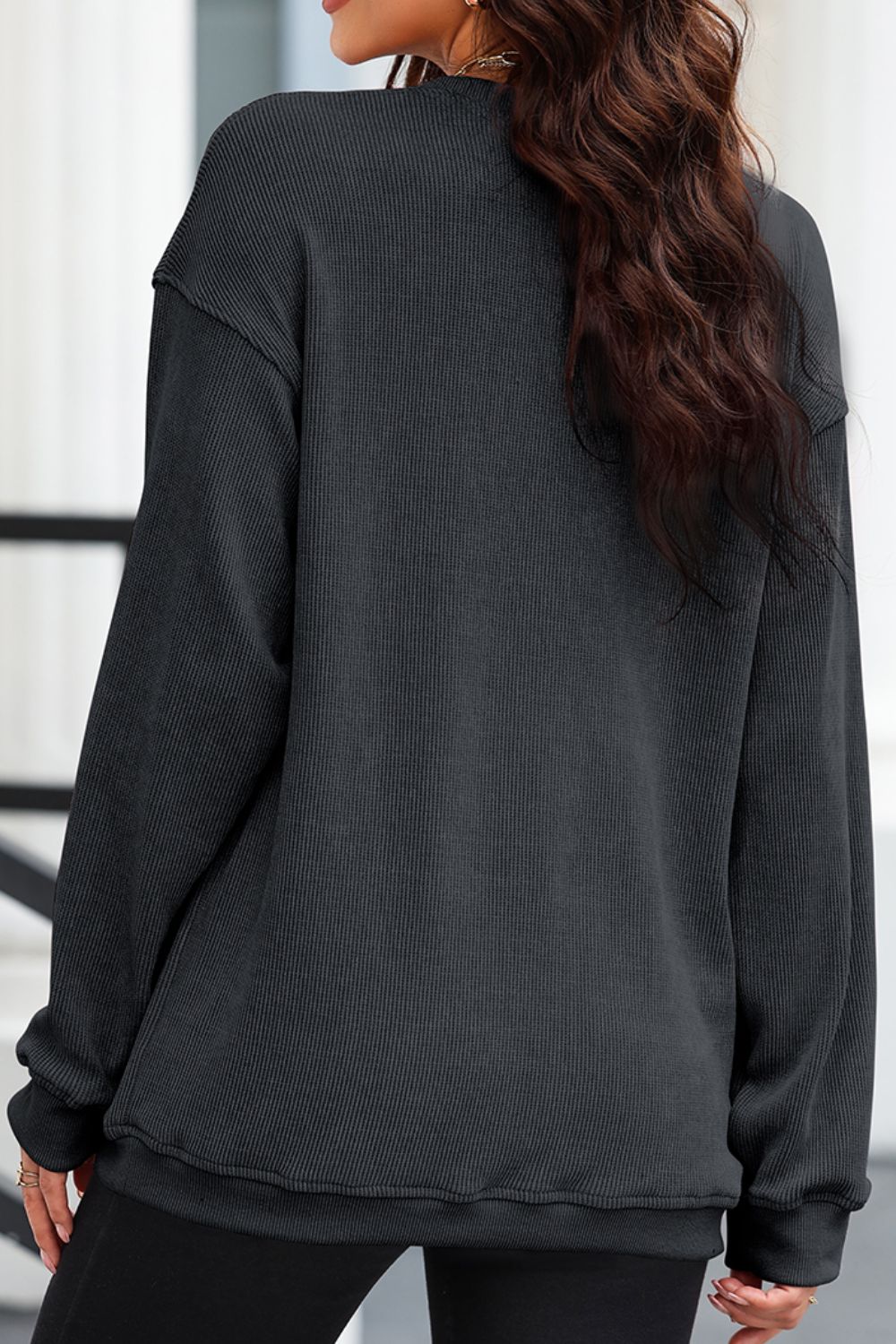 Sweatshirt mit Leoparden- und Herz-Print und überschnittener Schulter