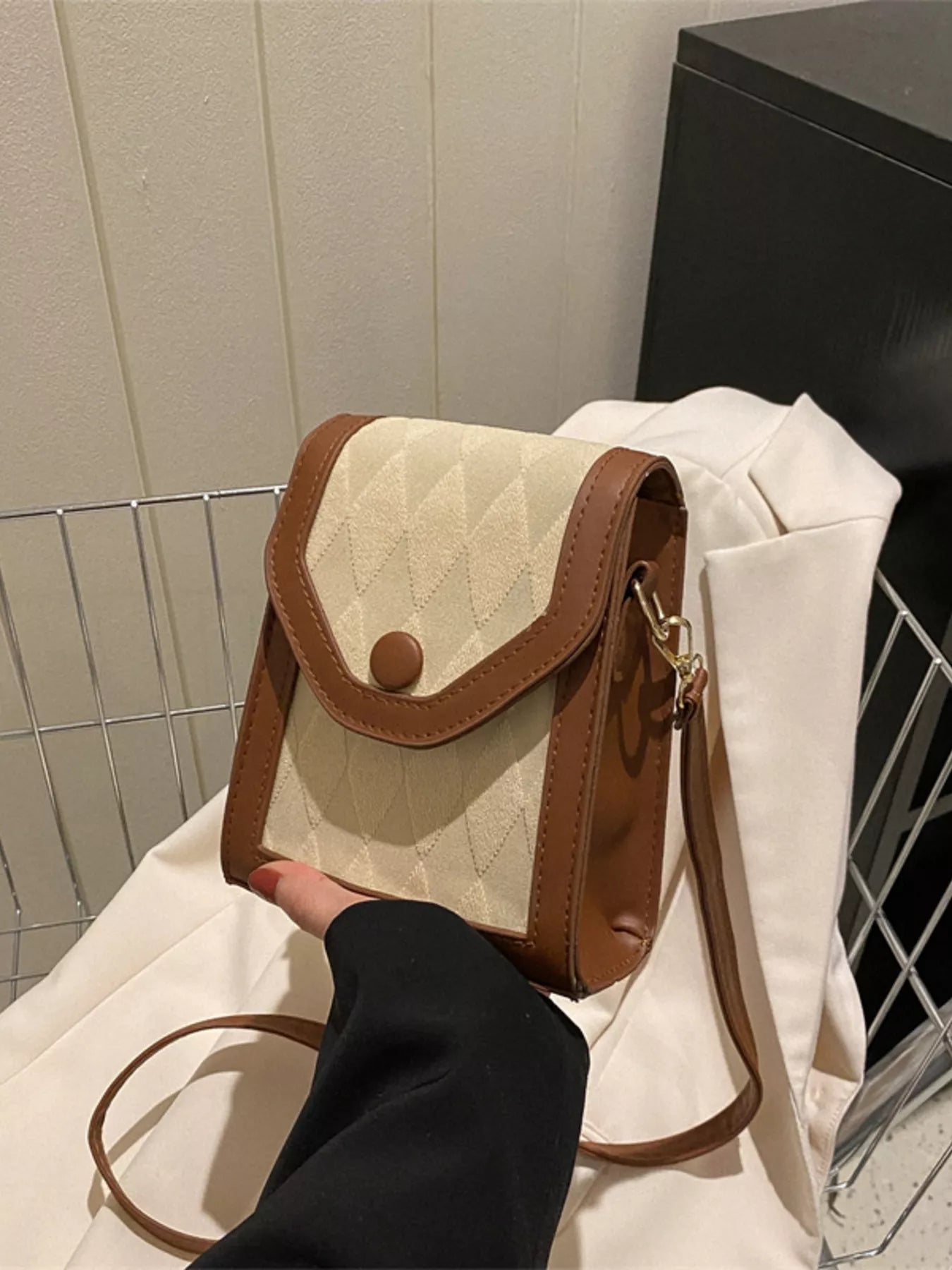 b66a8ca7b3b44104816afad51c1d9fb1-Max-Origin