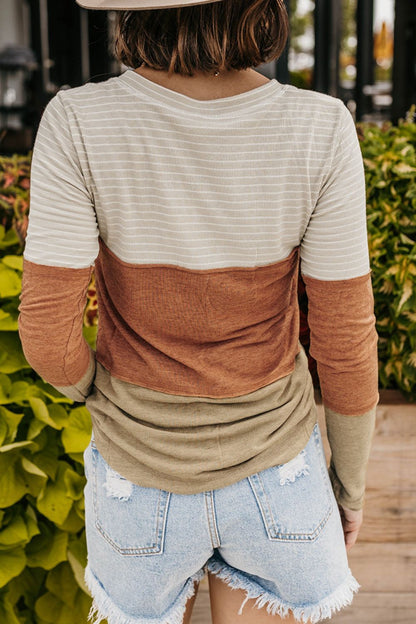 Langarm-Oberteil mit V-Ausschnitt und Farbblock