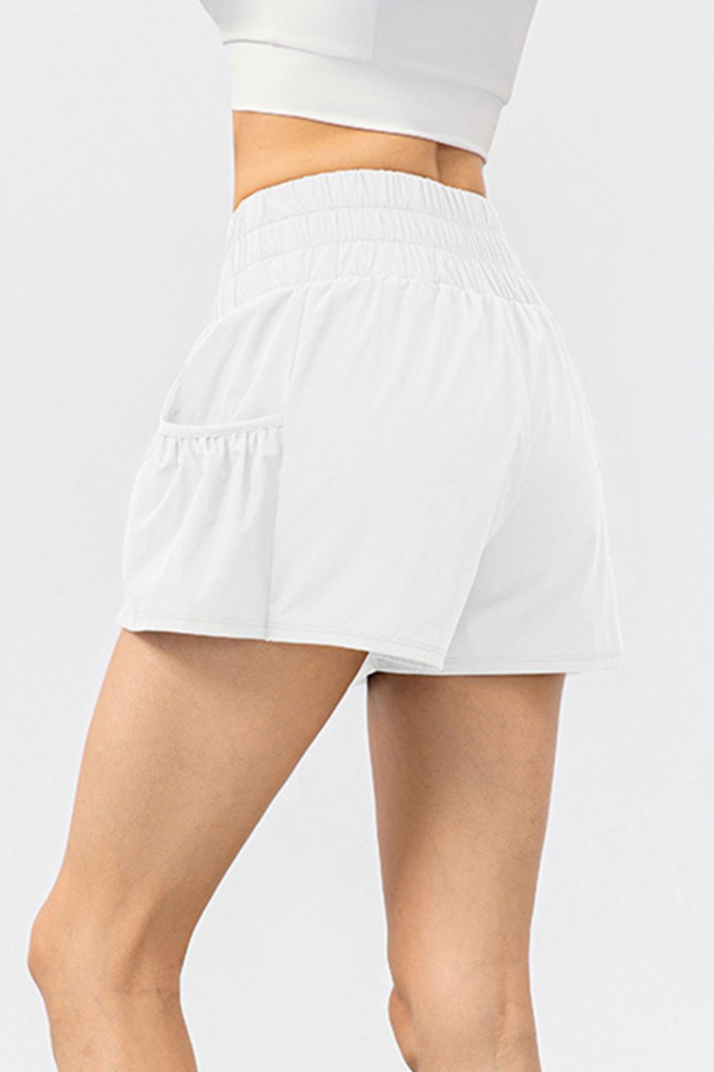Aktive Shorts mit Taschen und elastischer Taille
