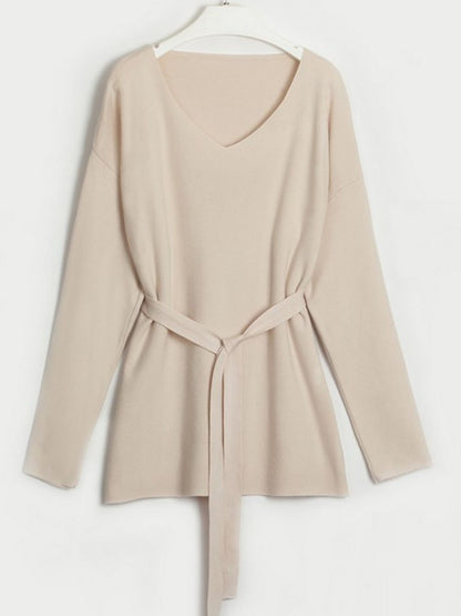 Set aus langärmligem Oberteil mit V-Ausschnitt und Hose mit Kordelzug