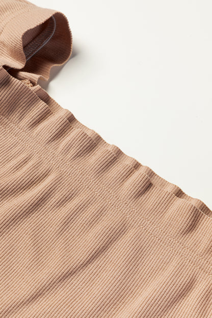 Gerafftes, schulterfreies, langärmliges Kleid