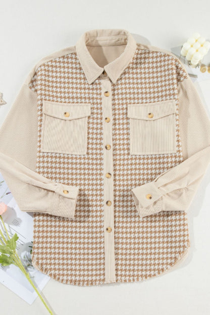 Langärmlige Jacke mit Hahnentrittmuster und Knöpfen