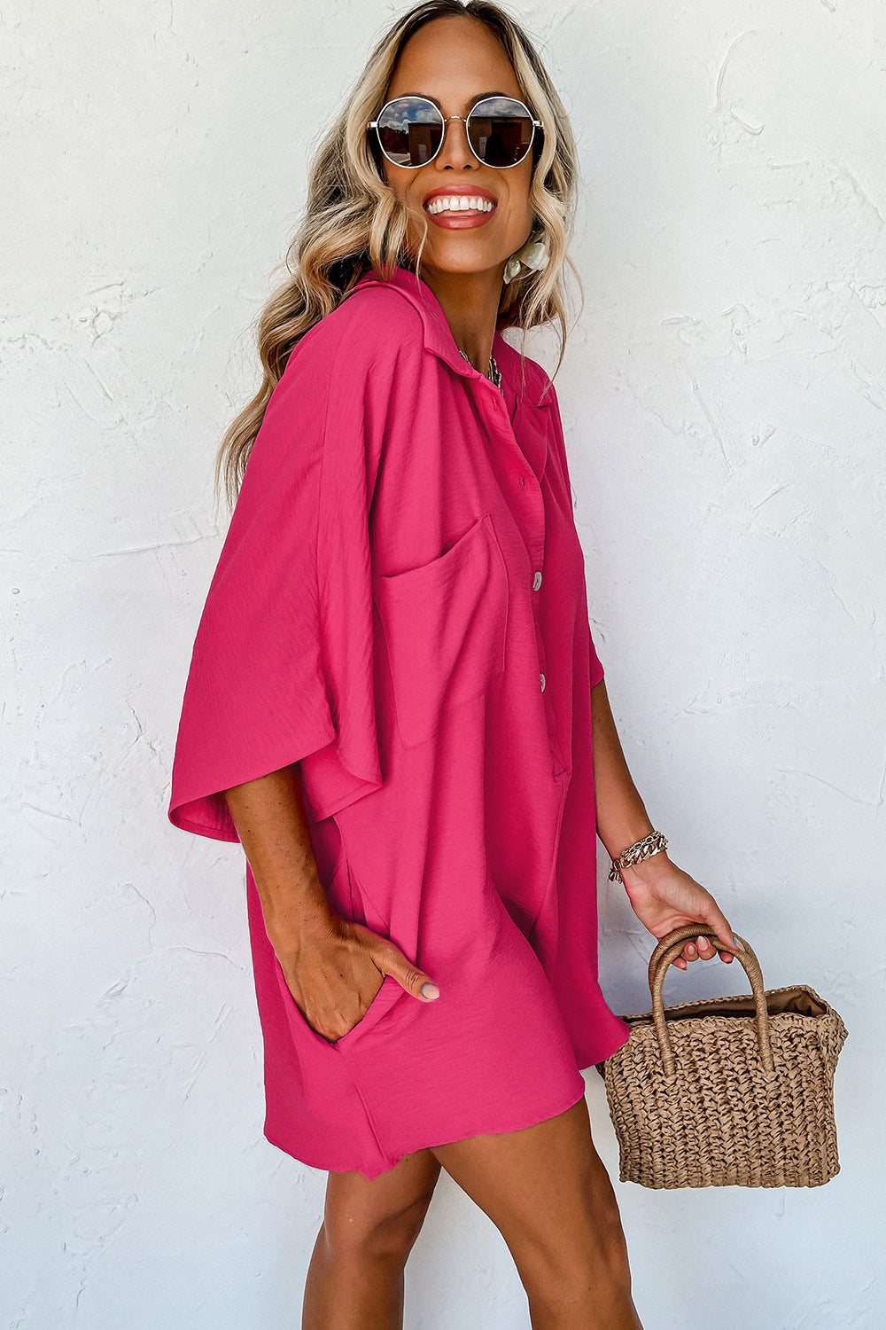 Strampler mit halbhohem Kragen und Knopfleiste