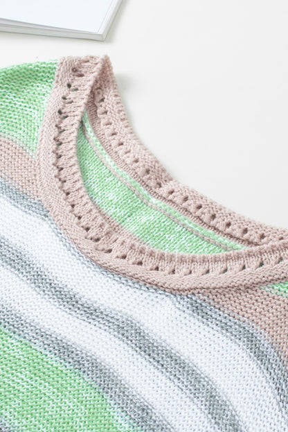 Pullover mit kontrastierenden Streifen und U-Boot-Ausschnitt sowie überschnittenen Schultern