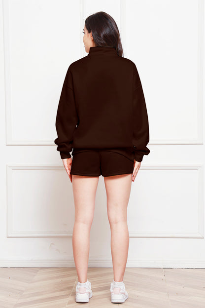 Set aus langärmligem Sweatshirt mit halbem Reißverschluss und Shorts mit Kordelzug