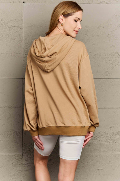 Langärmlige Kapuzenjacke mit Reißverschluss in voller Größe