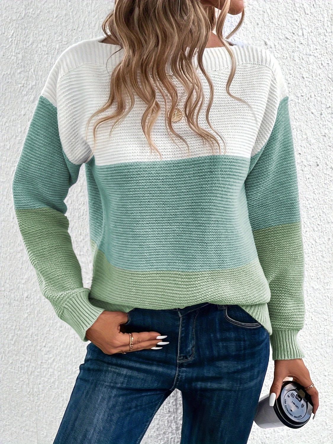 Pullover mit U-Boot-Ausschnitt und Farbblockdesign