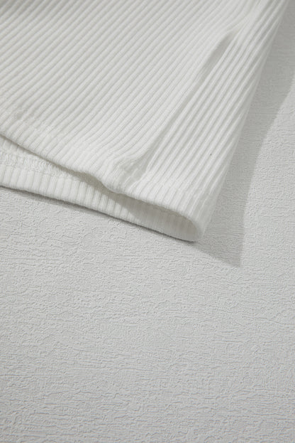 Geripptes Oberteil mit Spitzendetail und langen Ärmeln