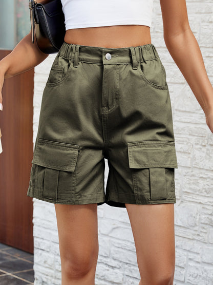 Jeansshorts mit Taschen und hoher Taille