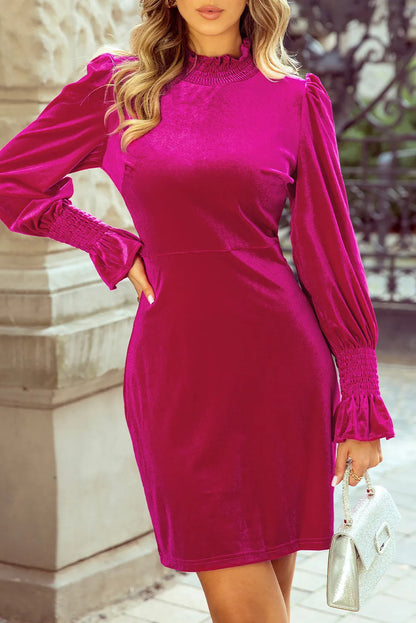 Minikleid mit Stehkragen und Volantärmeln