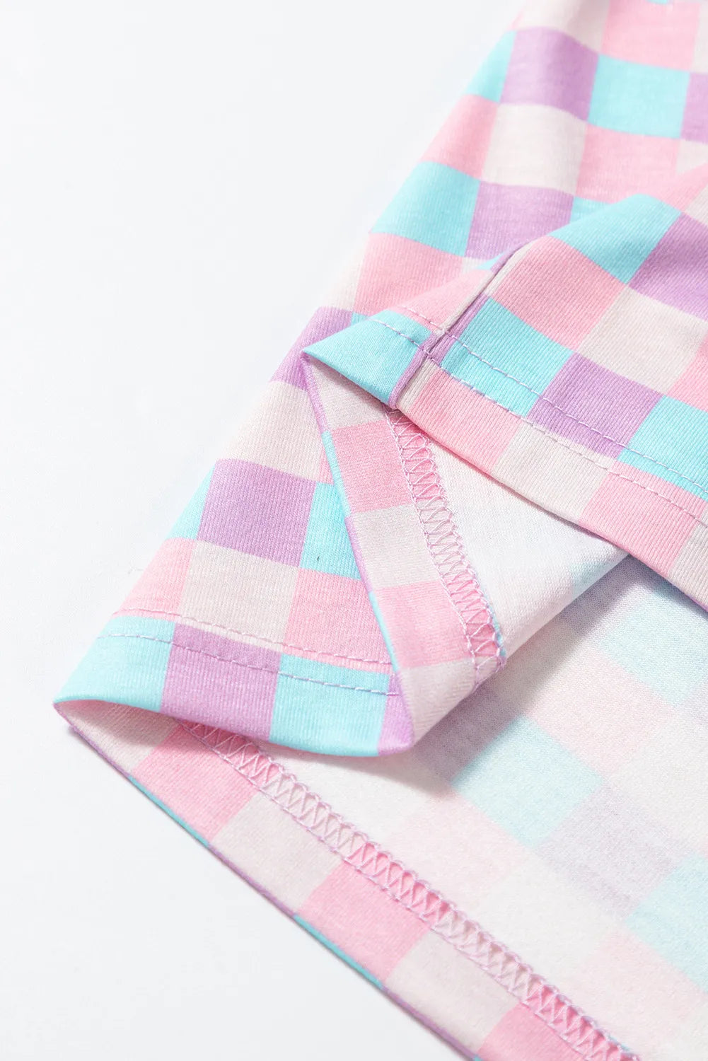 Lounge-Set mit kariertem Kurzarm-Oberteil und Shorts mit Kragen