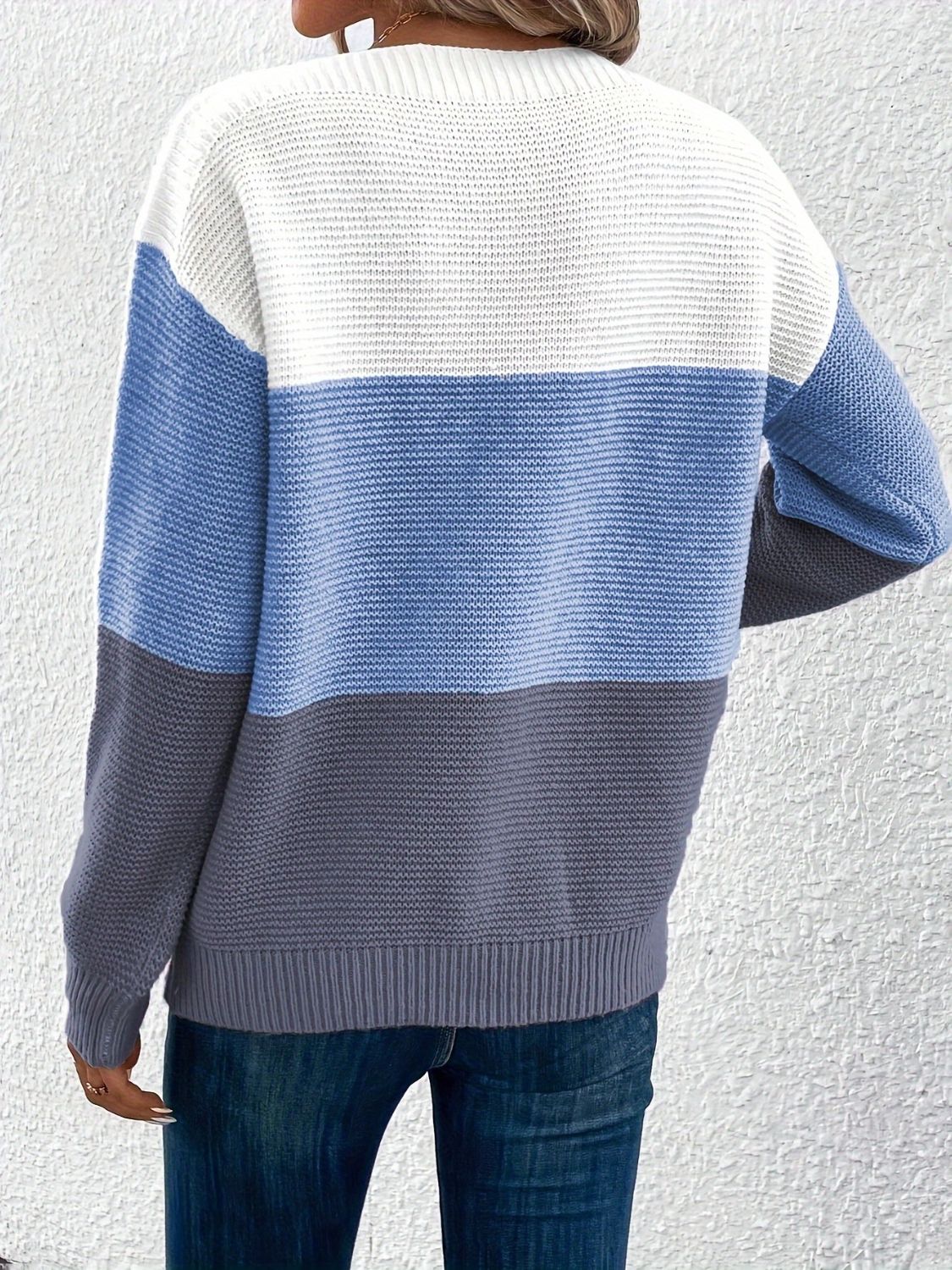 Pullover mit U-Boot-Ausschnitt und Farbblockdesign