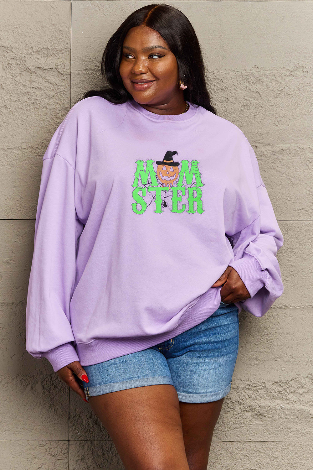 Simply Love – Sweatshirt mit Grafik und überschnittener Schulter
