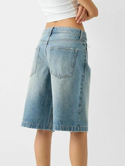 Jeansshorts mit hoher Taille und Taschen