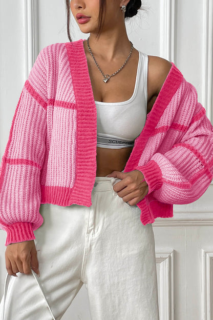 Strickjacke mit kontrastierender Front und langen Ärmeln